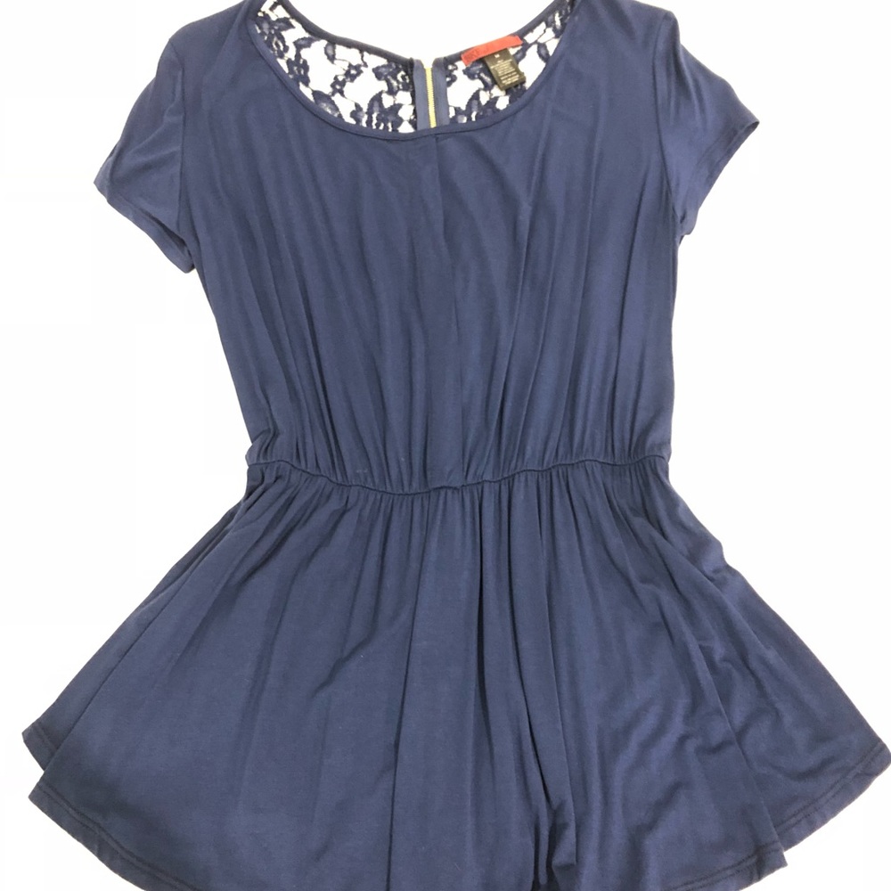 Buckle top